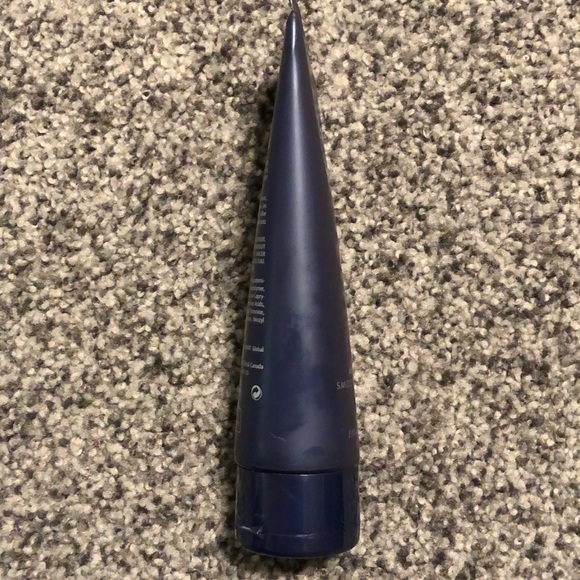 💋Monat Anti-Frizz Smoothing Primer - Picture 3 of 4